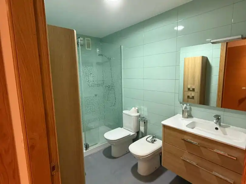 Badezimmer von Wohnung zur Miete in Alcantarilla mit Klimaanlage, Abstellraum und Möbliert