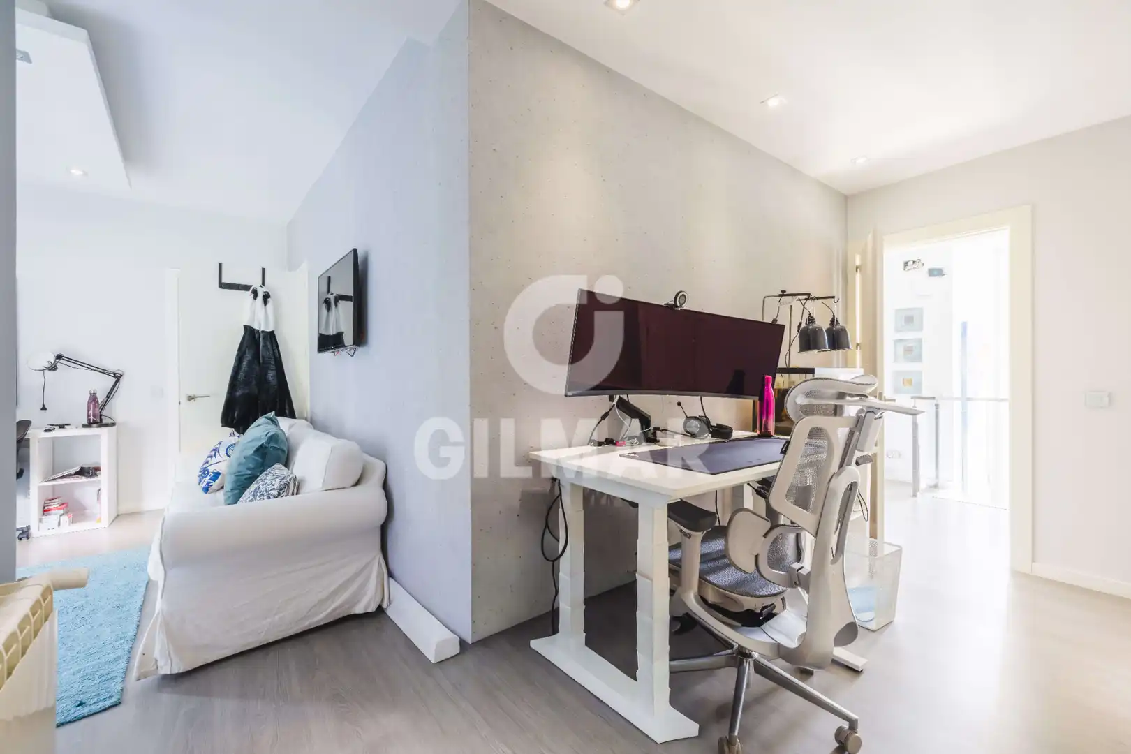 Bedroom of Houses for sale in Las Rozas de Madrid  with Air Conditioner, Heating and Private garden