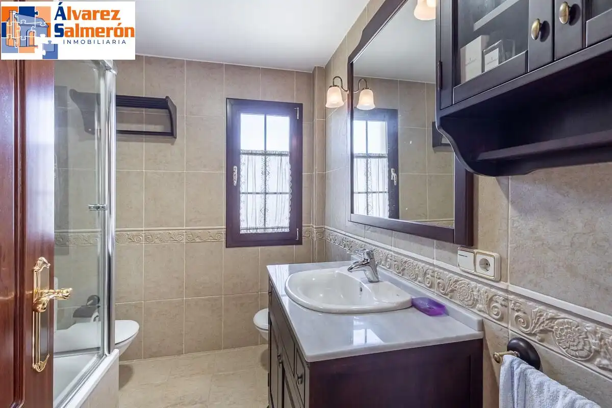 Casa con jardín en venta en Calle MARIANA PINEDA, imagen 29