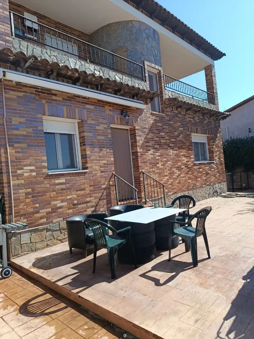 Terrassa de Casa o xalet en venda en Chiloeches amb Aire condicionat, Calefacció i Jardí privat