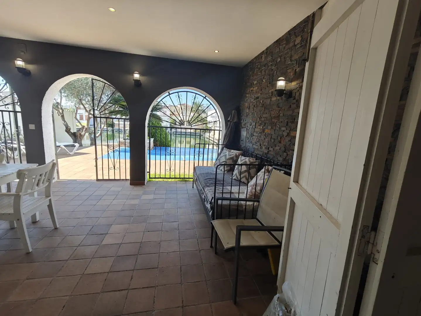 Piscina de Casa o xalet en venda en Empuriabrava