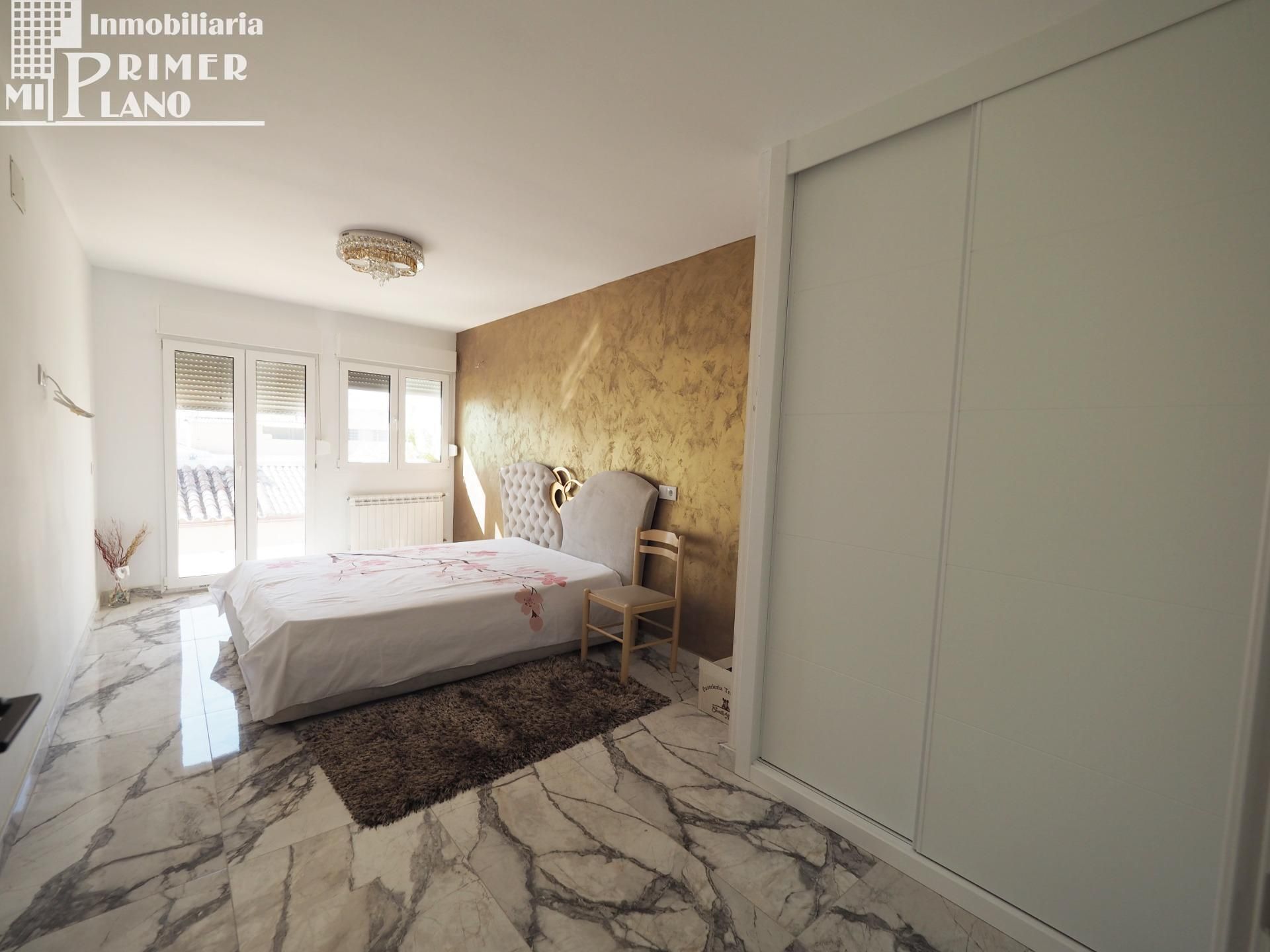 Dormitori de Casa o xalet en venda en Tomelloso amb Aire condicionat, Calefacció i Parquet