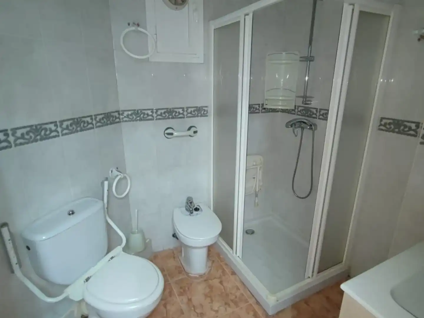Bathroom of Flat for rent in Murcia  with Air Conditioner, Heating and Furnished