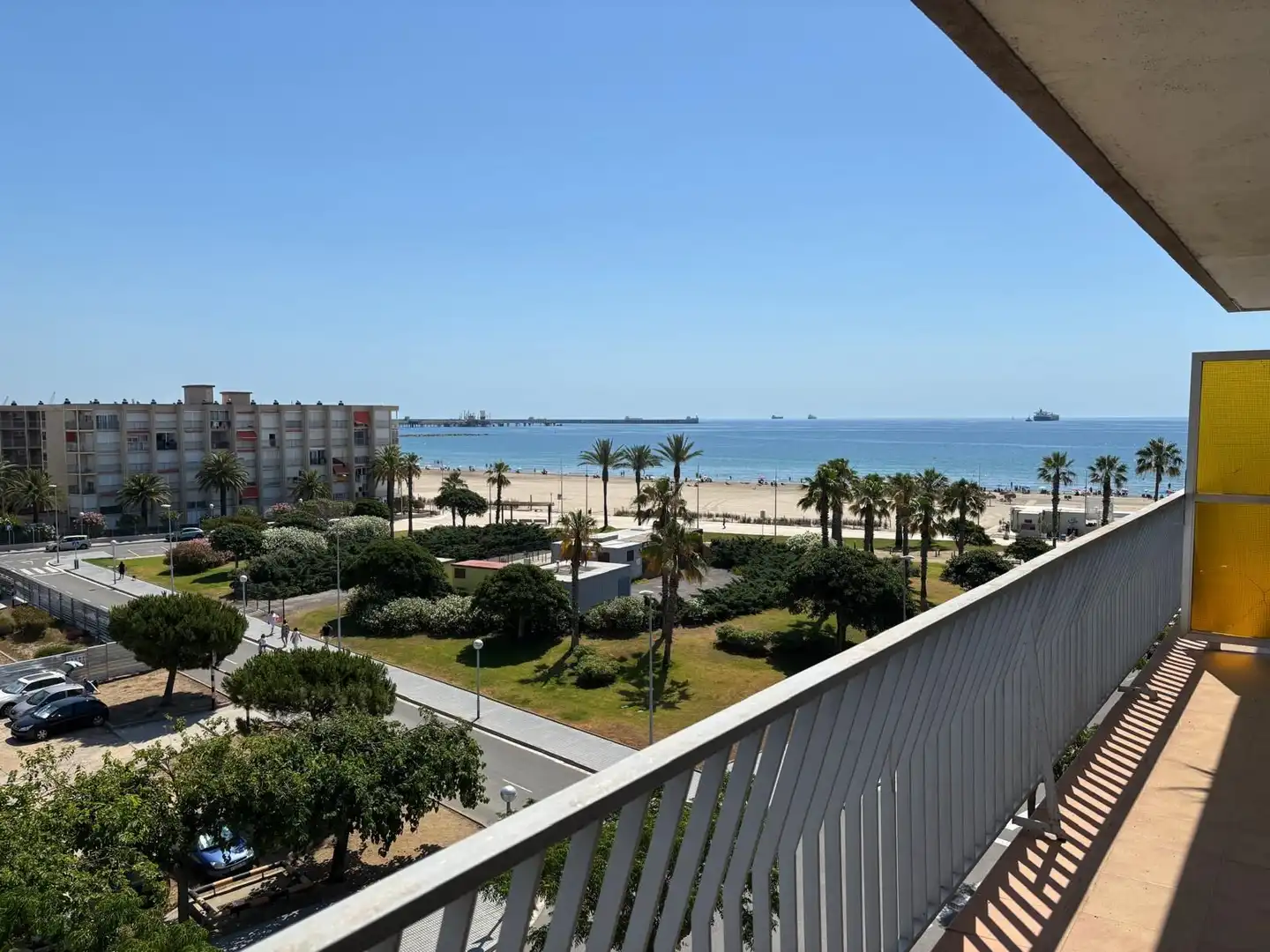Habitación de Apartamento en venta en Vila-seca con Terraza, Amueblado y Piscina comunitaria