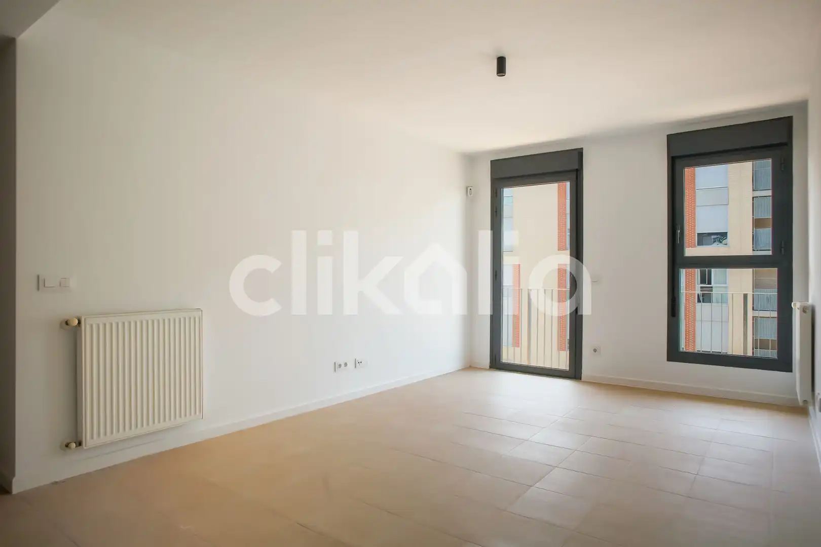 Sala d'estar de Pis en venda en Tres Cantos amb Calefacció, Terrassa i Traster