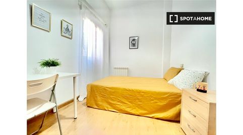 Photo 5 of Flat for rent in Valdeacederas, Madrid Capital