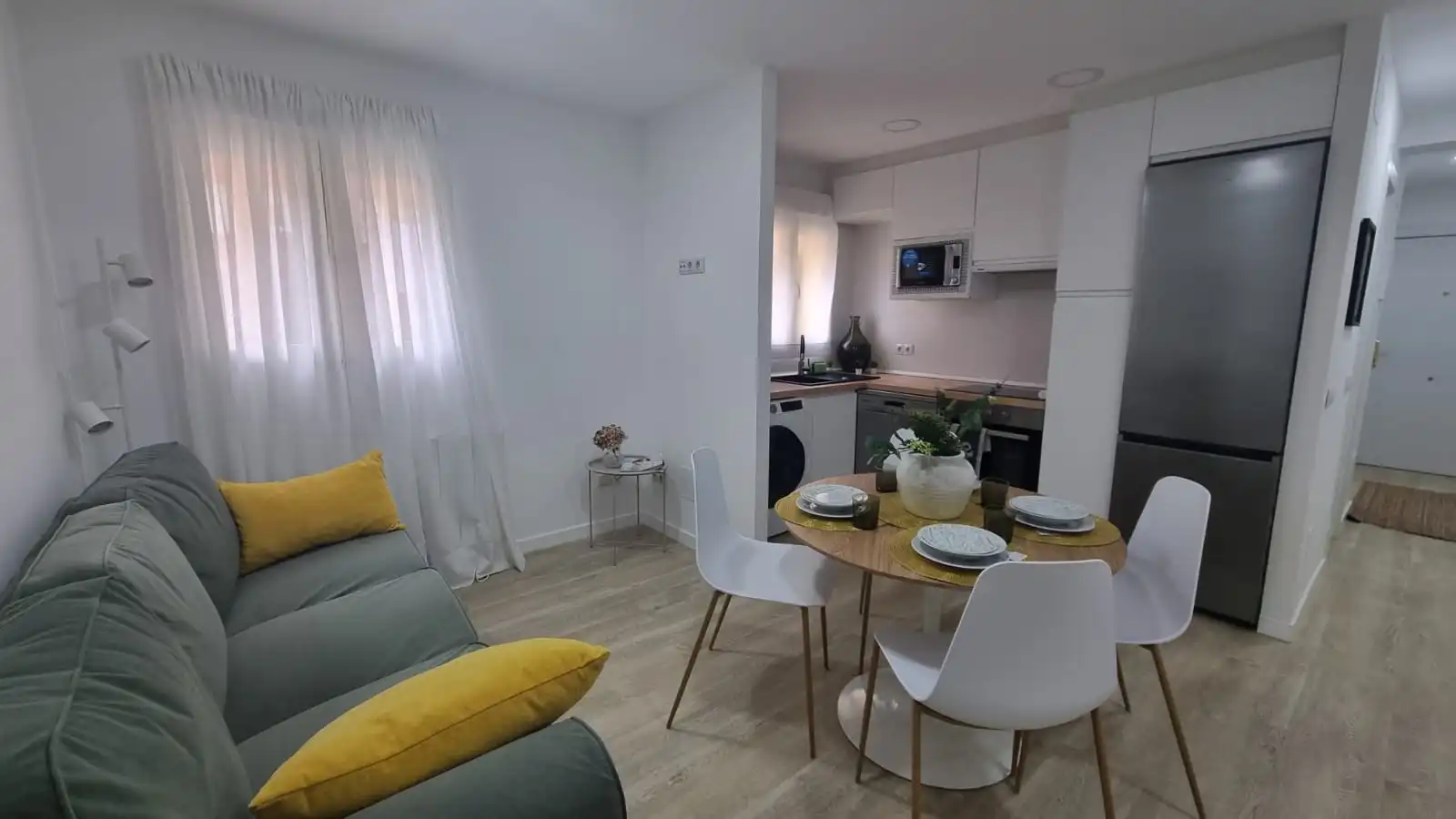 Wohnzimmer von Wohnung zum Verkauf in Santander mit Heizung, Möbliert und Ofen