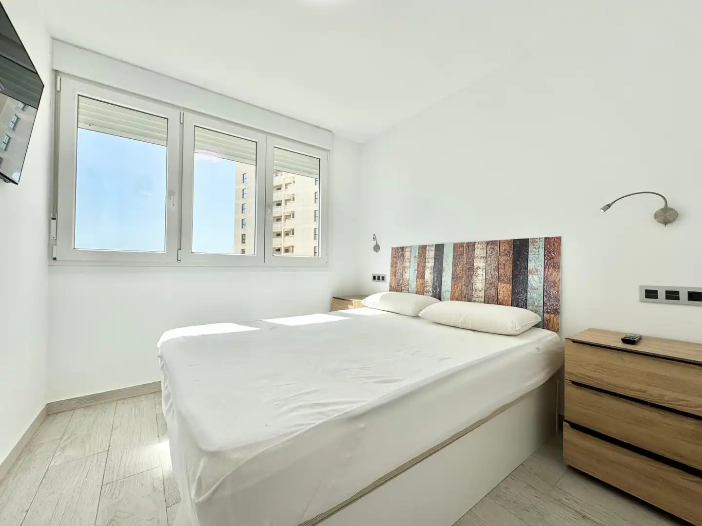 Dormitori de Apartament de lloguer en Torrevieja amb Piscina, Moblat i Rentadora