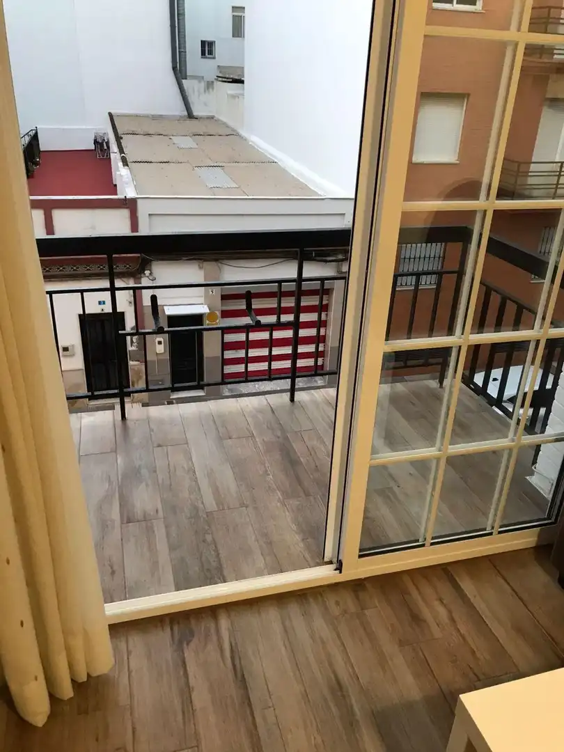 Terraza de Piso de alquiler en Huelva con Aire acondicionado