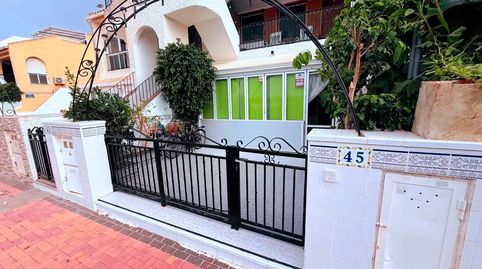 Foto 3 de Casa adosada en venda a Centro, Los Alcázares