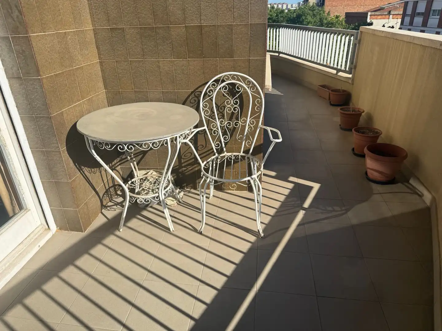 Terraza de Piso en venta en L'Hospitalet de Llobregat con Calefacción, Terraza y Alarma