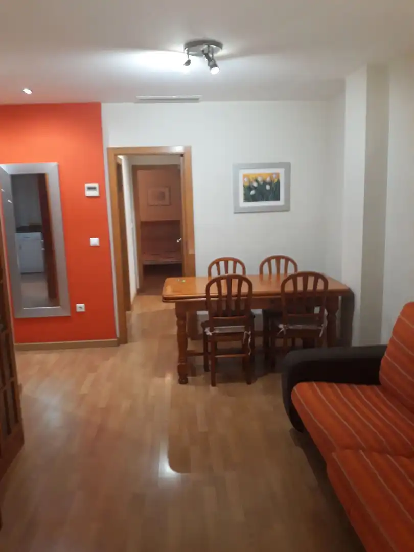 Flat for rent in Carrer Conrado del Campo, Plaza Crevillente - Antiguos Juzgados - El Asilo