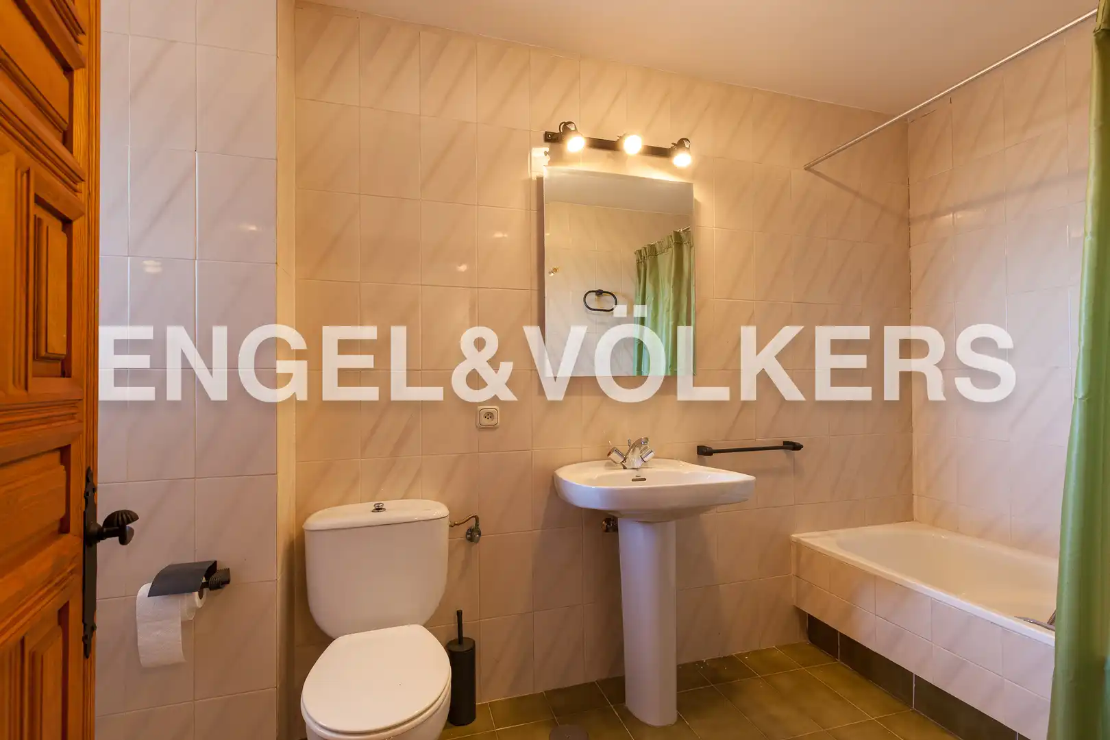 Baño de Casa o chalet en venta en San Lorenzo de El Escorial con Calefacción
