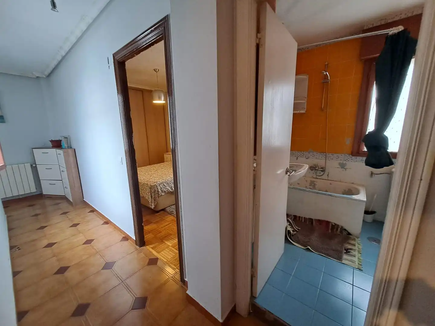 Baño de Apartamento en venta en Oviedo  con Calefacción