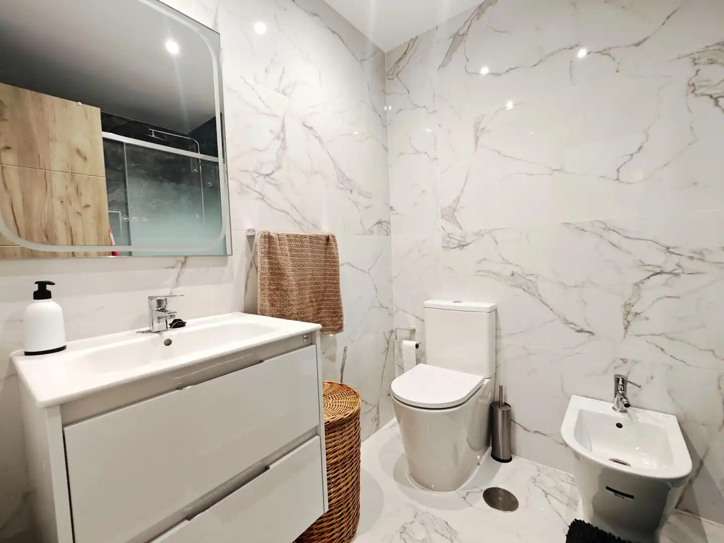 Bathroom of Ground floor for rent in Mijas  with Air Conditioner, Private garden and Terrace