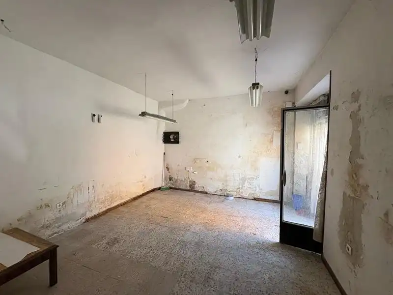 Commercial properties for sale in Madrid