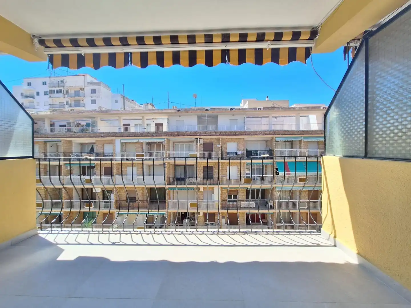Balcony of Apartments for sale in Cullera  with Air Conditioner and Balcony