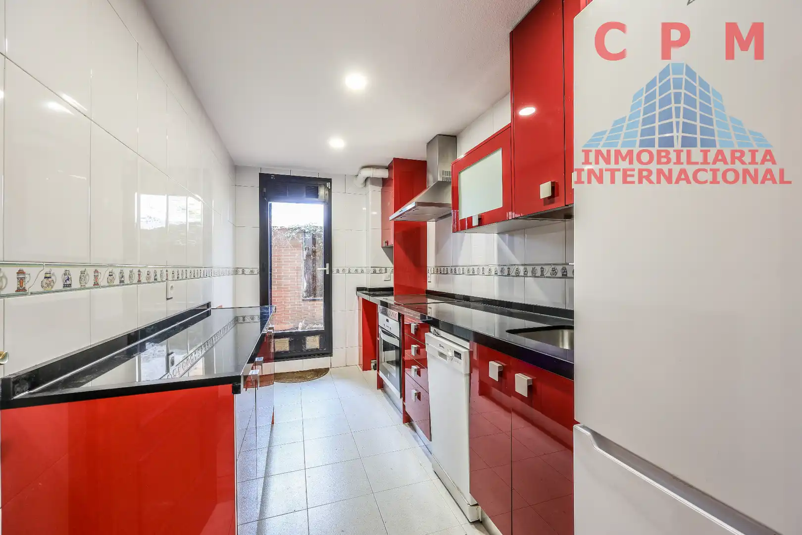 Kitchen of Flat for rent in Madrid  with Air Conditioner, Parquet flooring and Oven