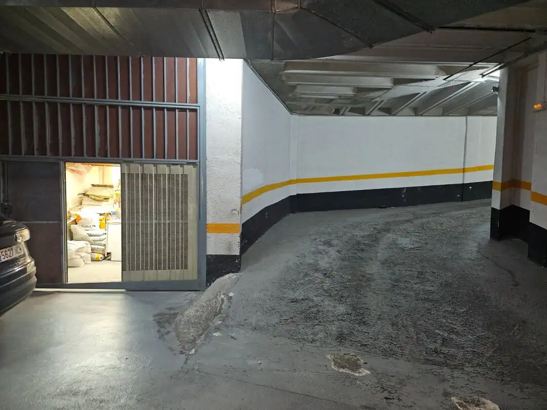 Parking for sale in La Fraternidad Kalea