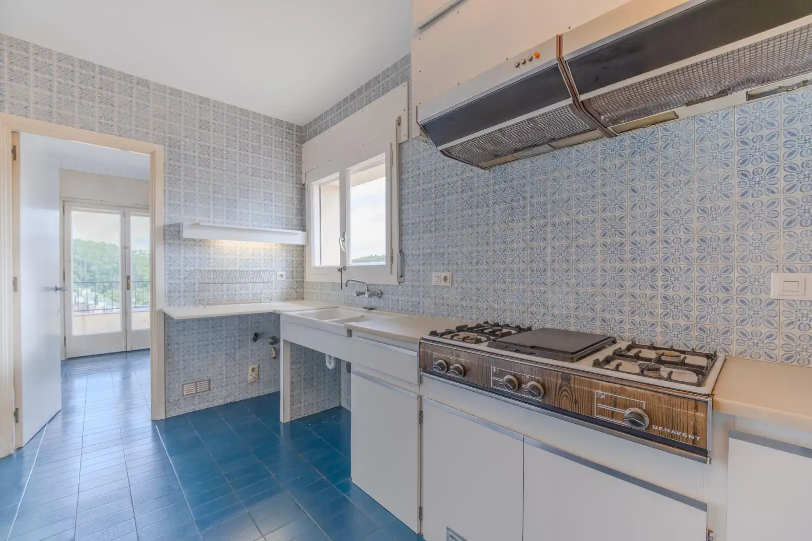Cuina de Apartament de lloguer en Girona amb Calefacció, Parquet i Terrassa