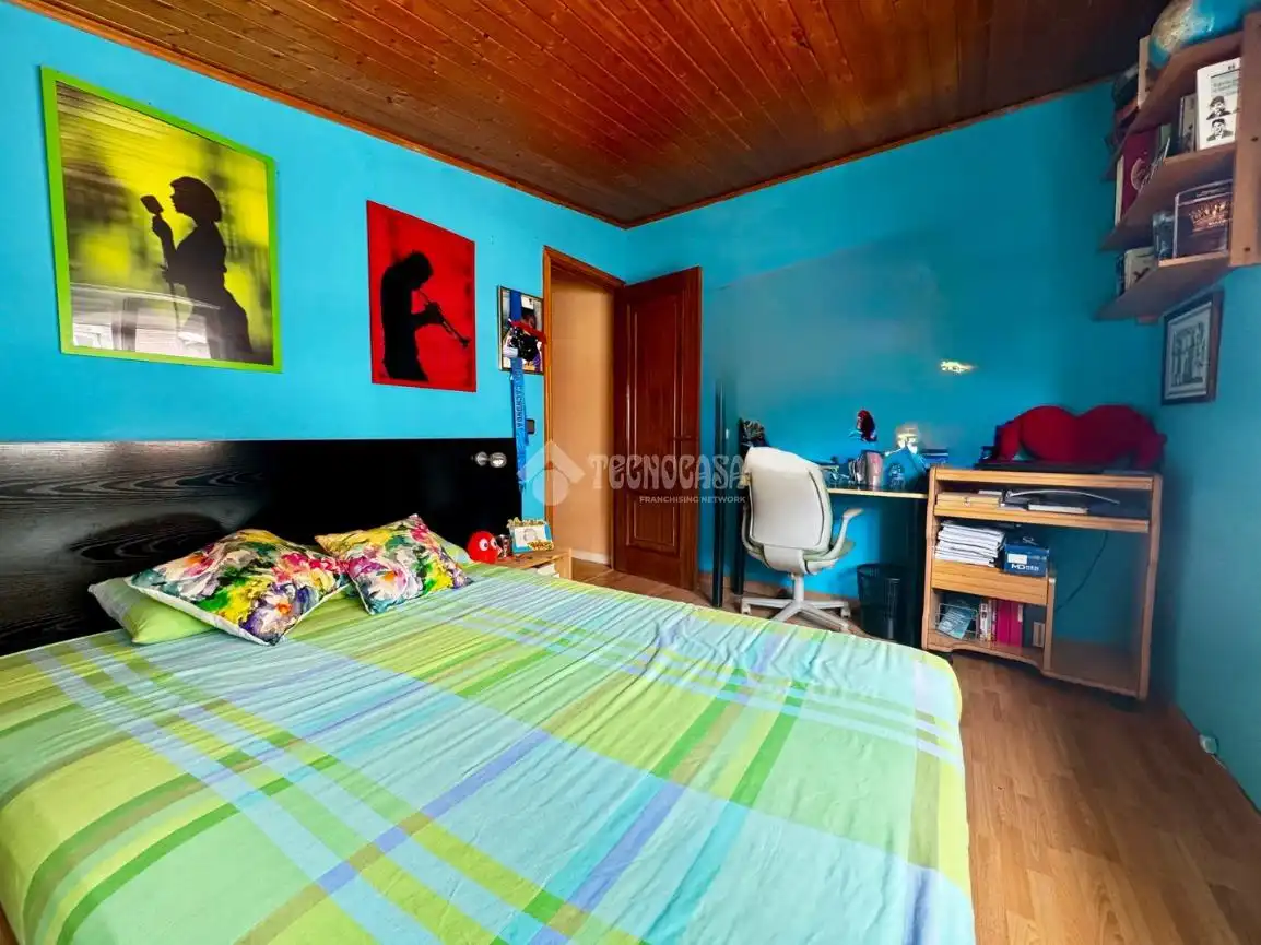 Habitación de Casa adosada en venta en Pedrezuela con Aire acondicionado, Calefacción y Jardín privado