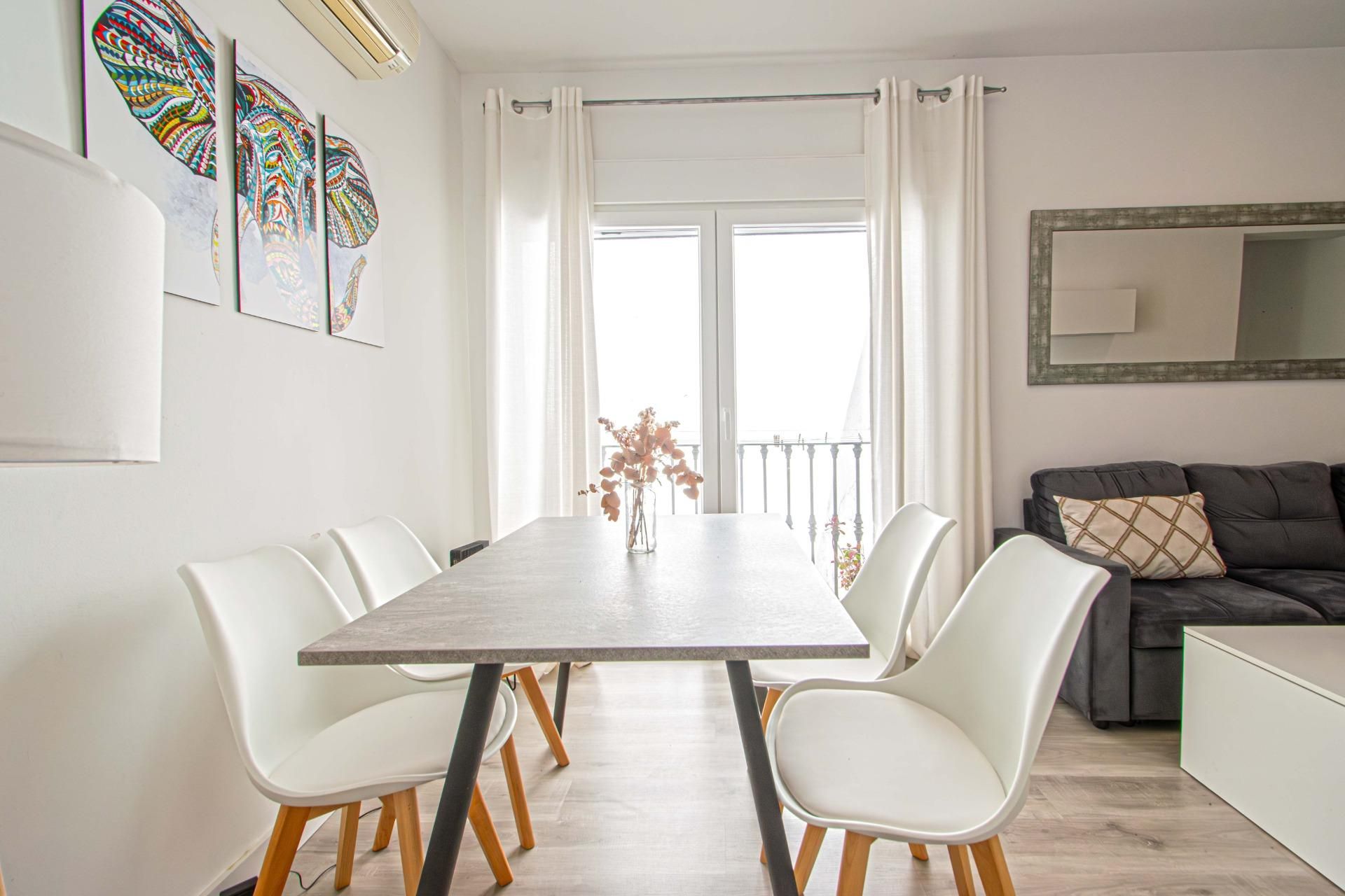 Dining room of Flat for sale in  Sevilla Capital  with Air Conditioner and Balcony