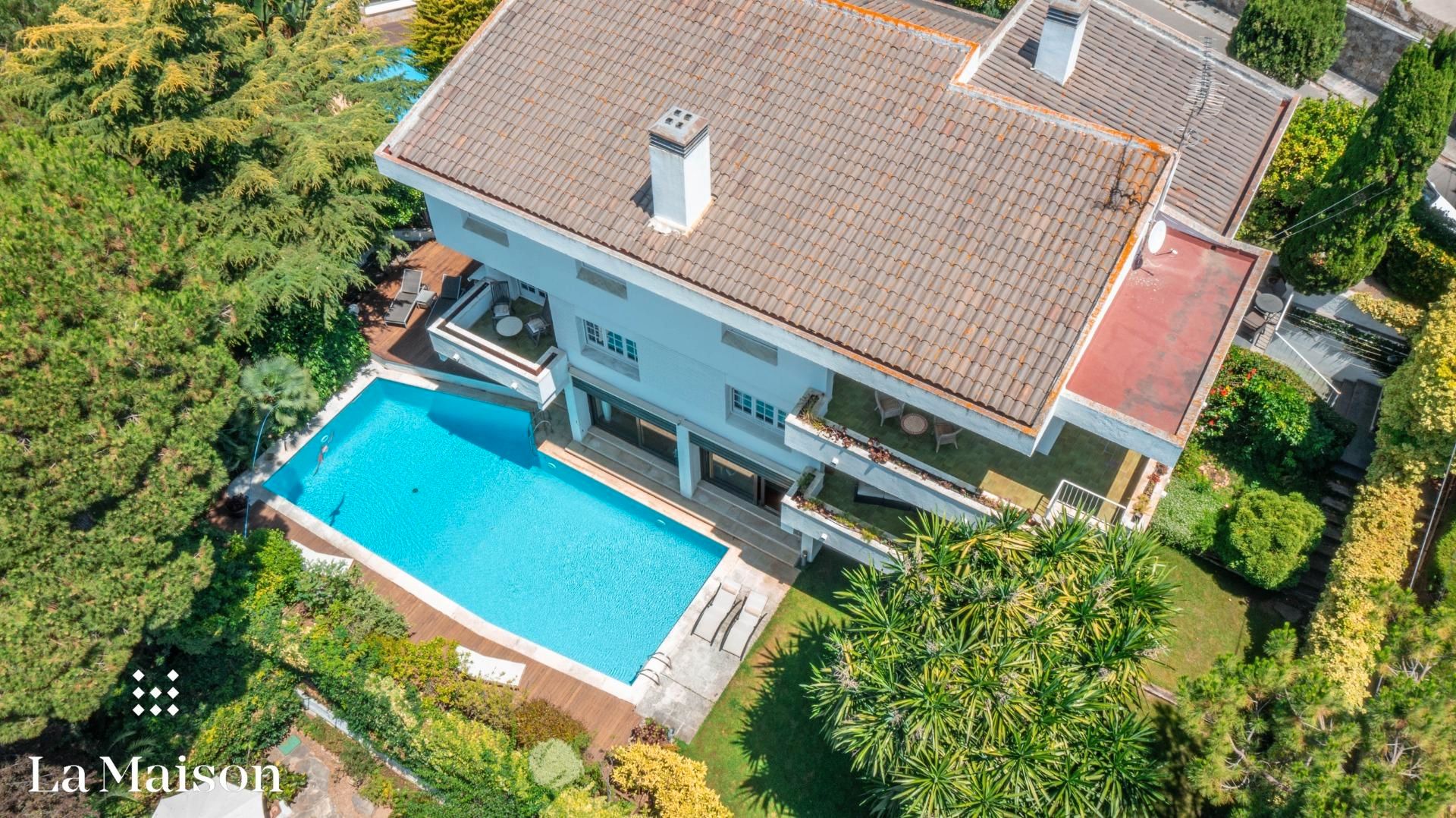 Vista exterior de Casa o xalet en venda en Cabrils amb Calefacció, Jardí privat i Parquet