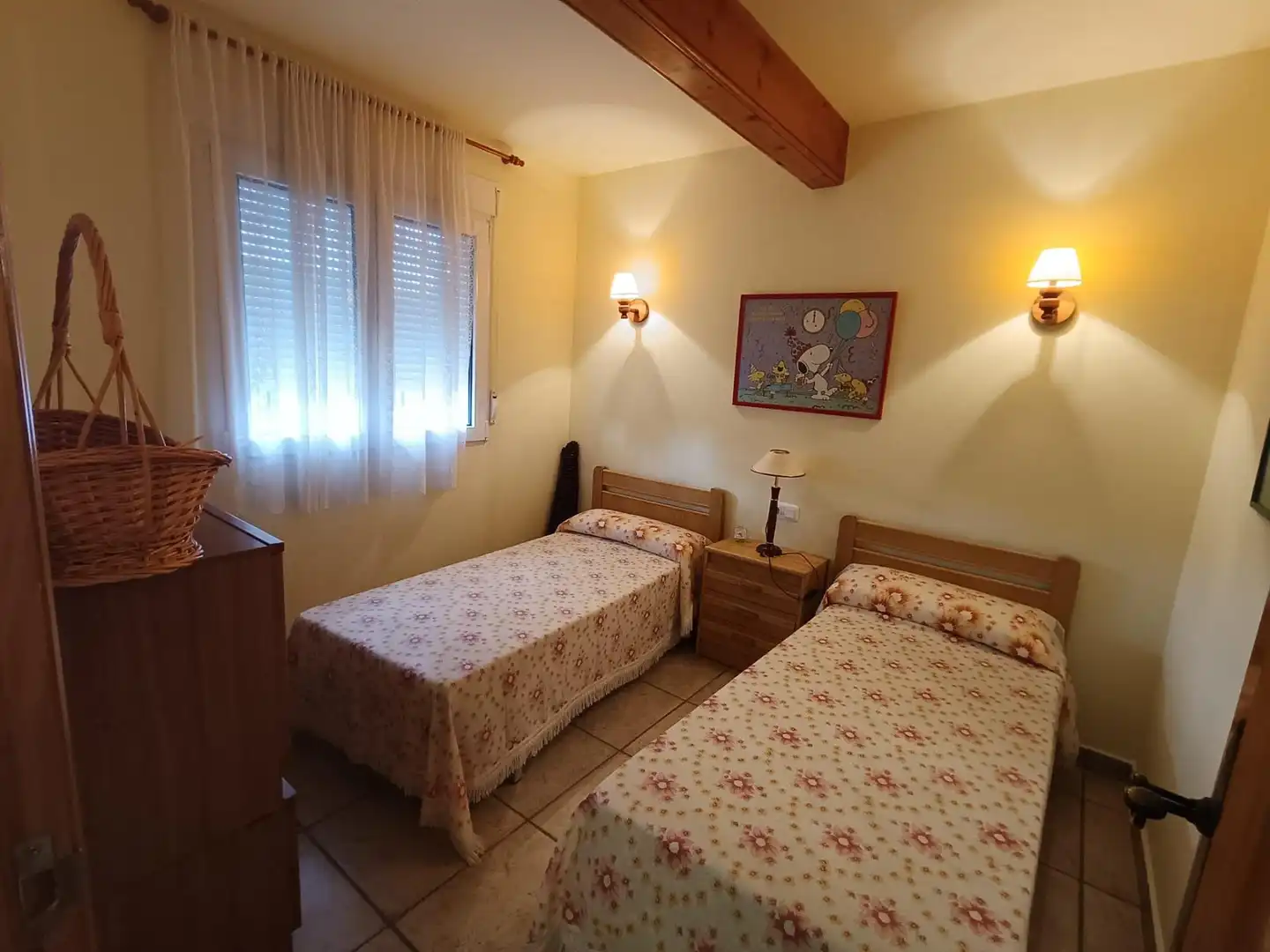 Dormitori de Casa o xalet en venda en Teruel amb Jardí privat i Piscina