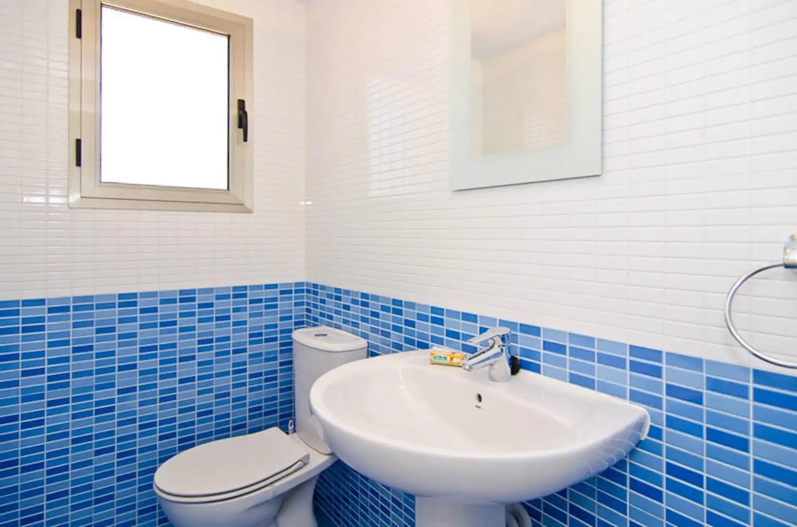 Bathroom of Attic for sale in Calpe / Calp  with Air Conditioner, Terrace and Furnished