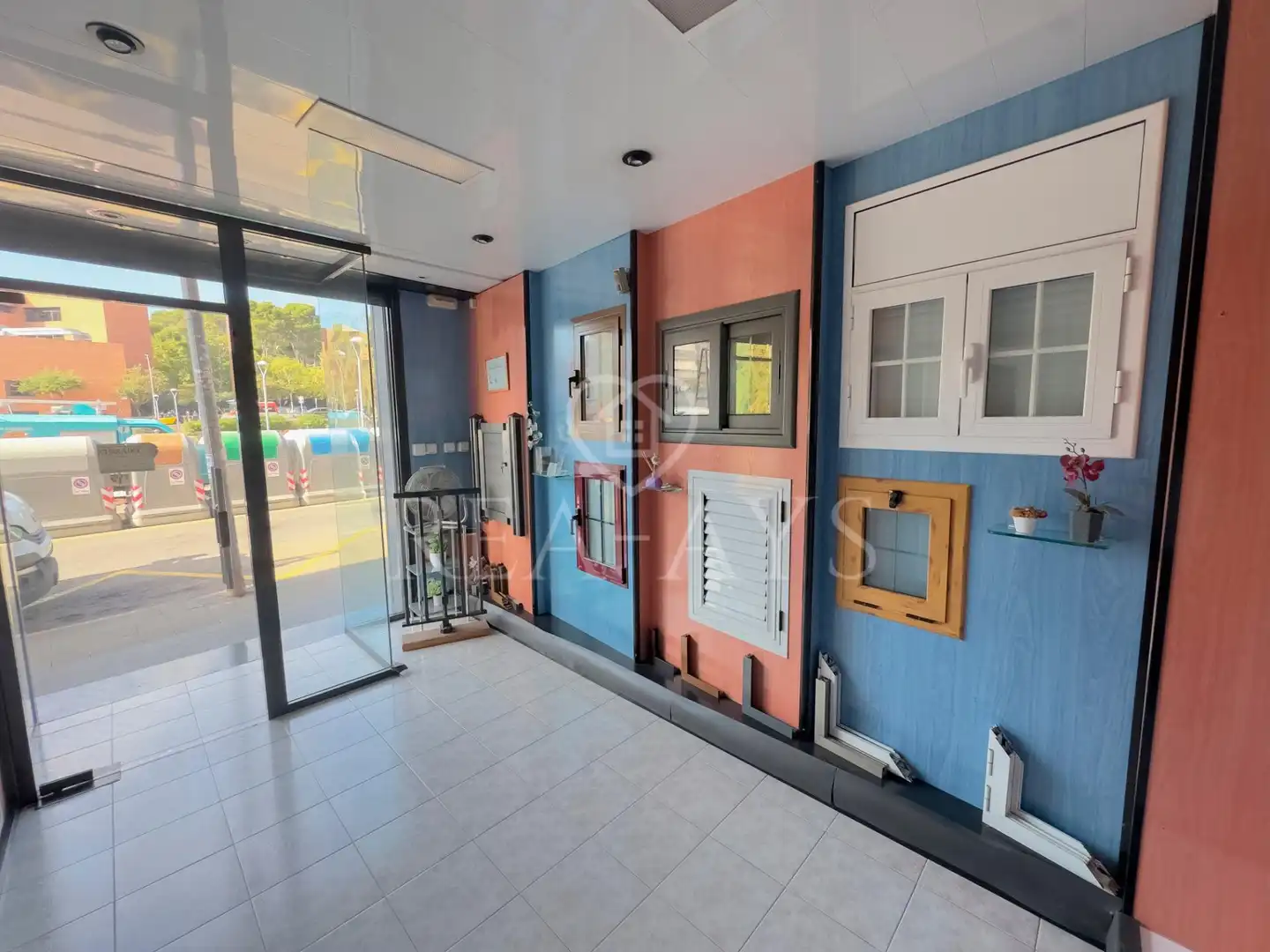 Business premises for sale in Castell - Poble Vell, imagen 3
