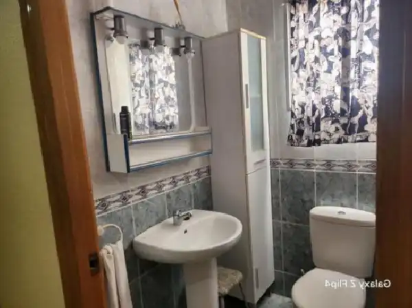 Baño de Piso en venta en Elche / Elx con Aire acondicionado, Trastero y Balcón