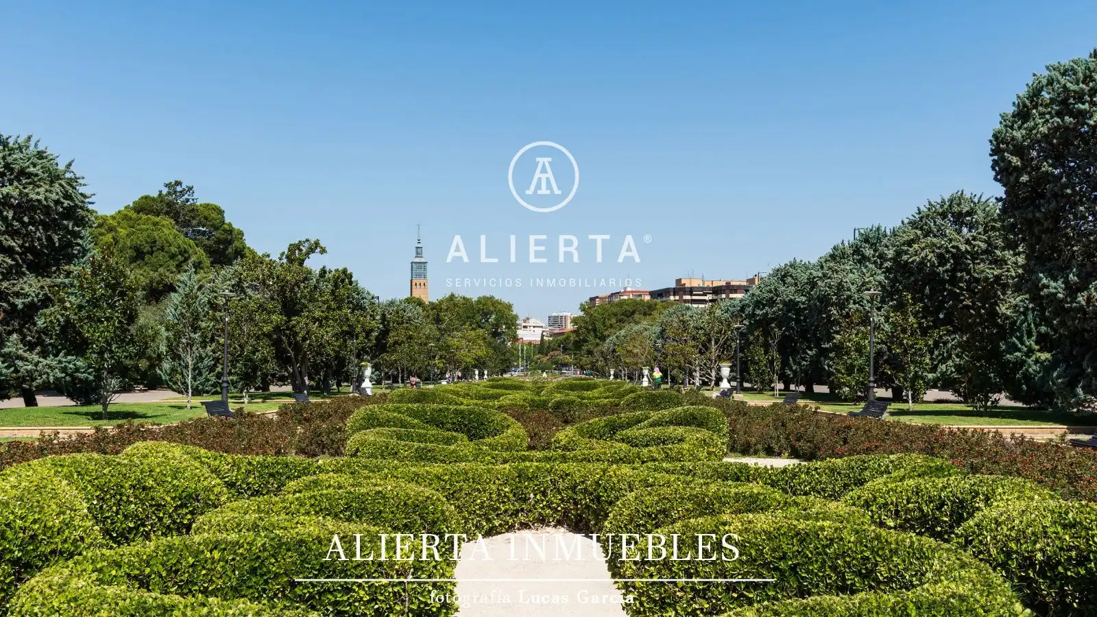 Vista exterior de Casa o chalet en venta en Zaragoza con Calefacción y Terraza