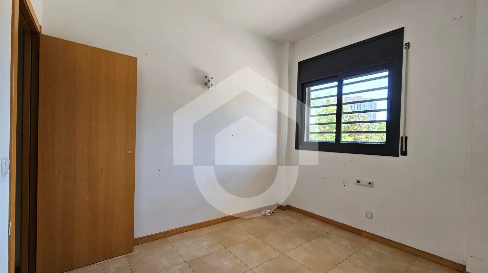 Planta baixa en venda a Porta