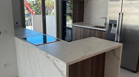 Foto 2 von Wohnung zum Verkauf in Las Lomas de Río Verde, Marbella