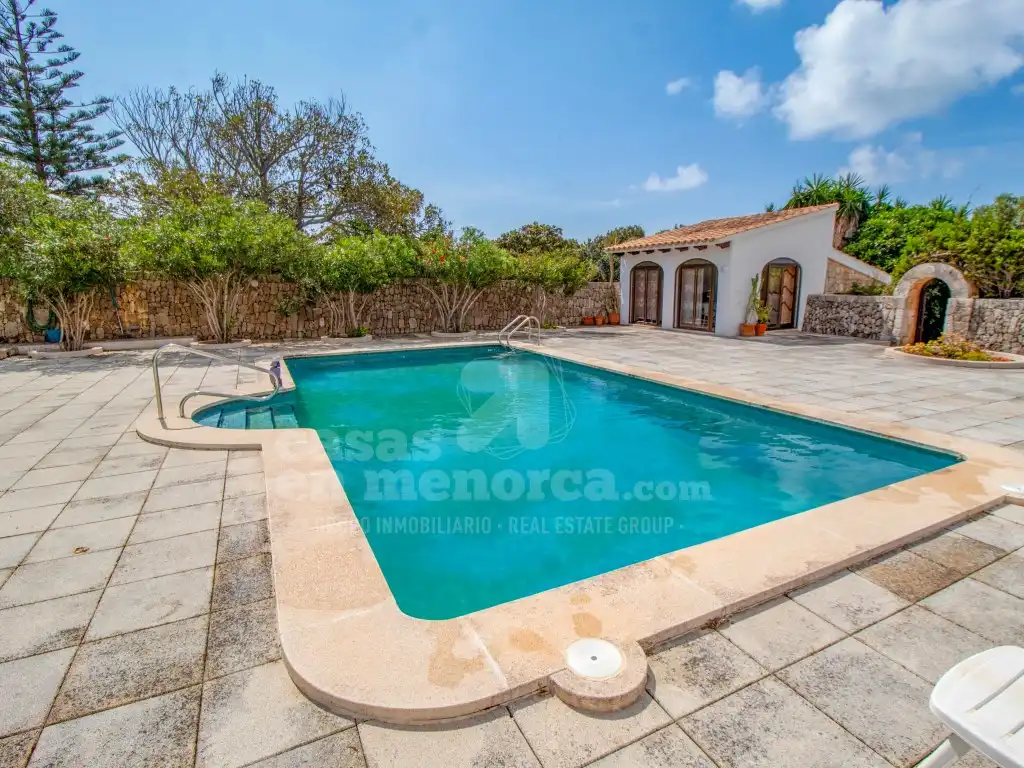 Piscina de Finca rústica en venda en Sant Lluís amb Aire condicionat, Calefacció i Jardí privat