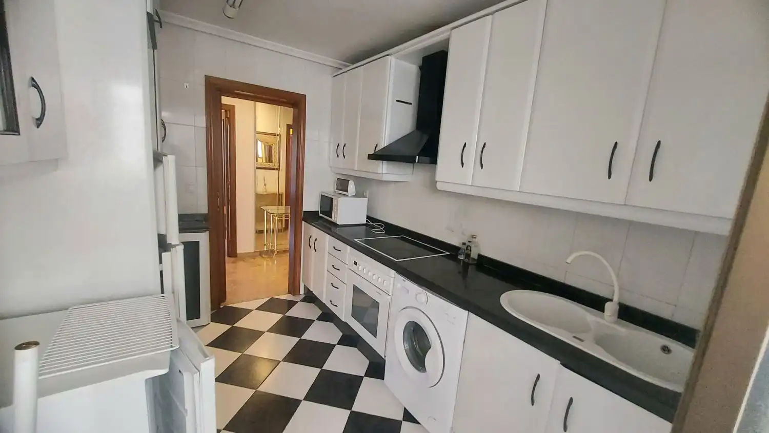 Cocina de Piso de alquiler en Jaén con Calefacción, Terraza y Amueblado