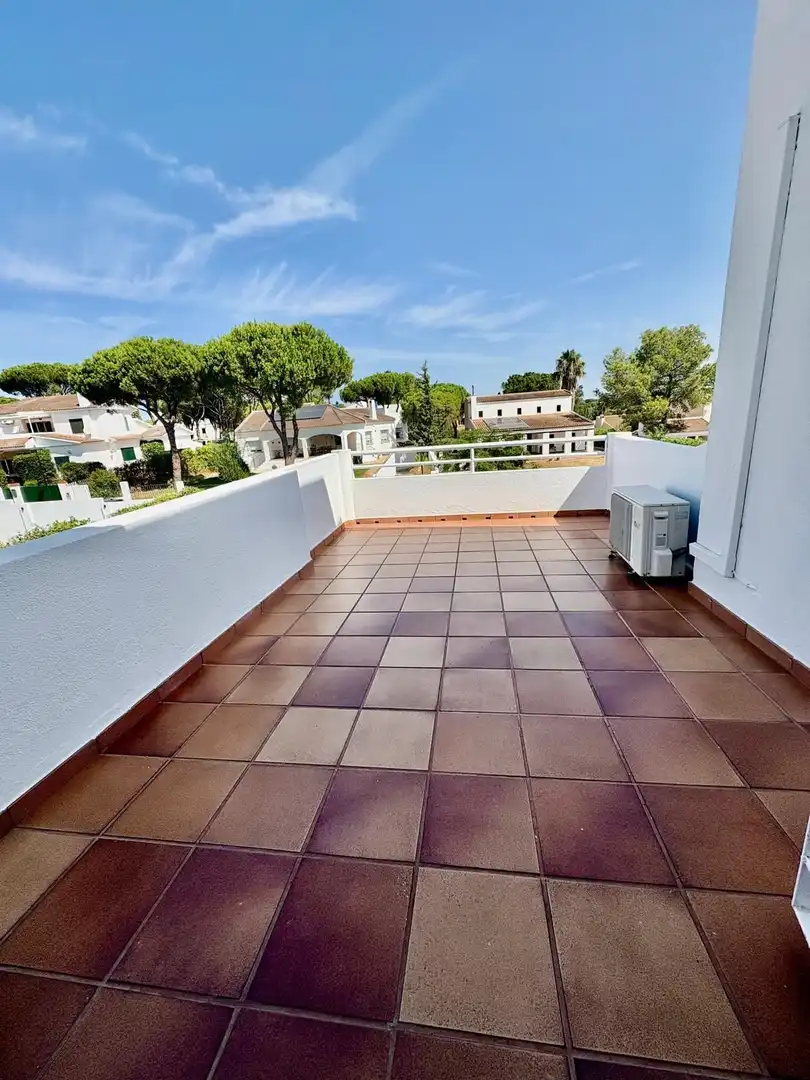Terrassa de Casa o xalet en venda en Aljaraque amb Aire condicionat, Calefacció i Jardí privat
