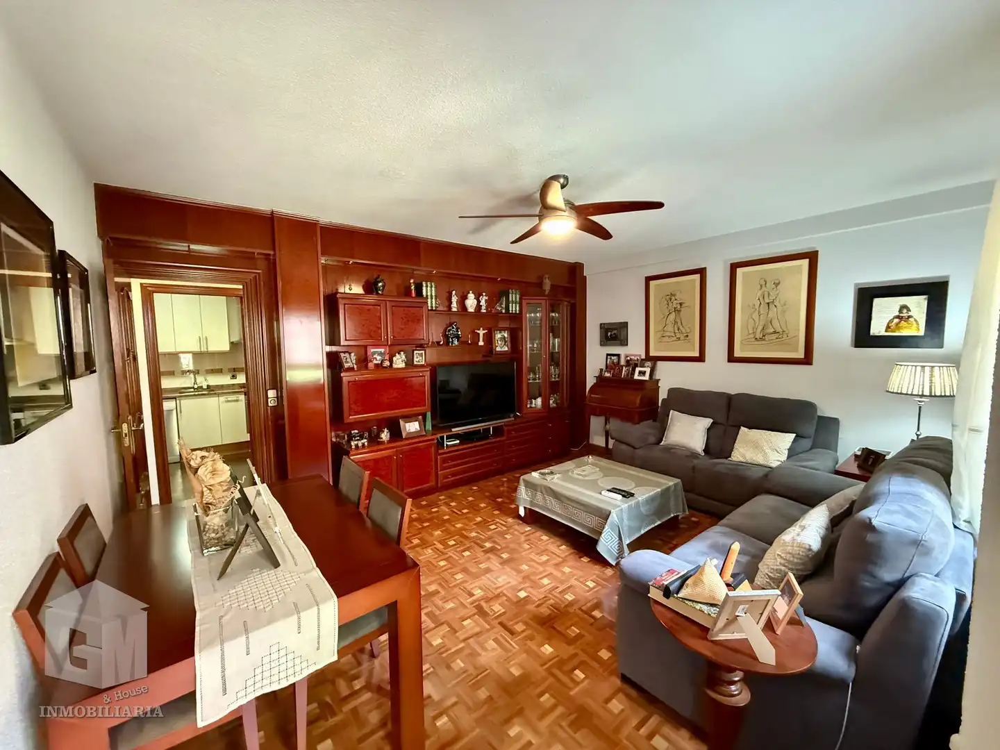 Living room of Flat for sale in Ensanche