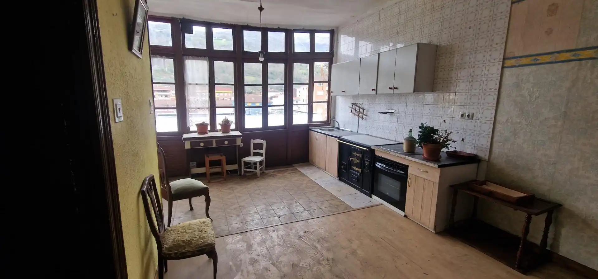 Cocina de Edificio en venta en Lena