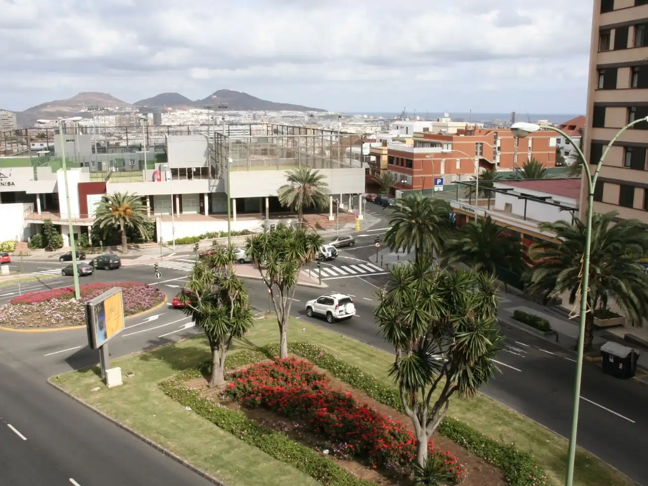 Vista exterior de Pis en venda en Las Palmas de Gran Canaria amb Terrassa, Forn i Balcó