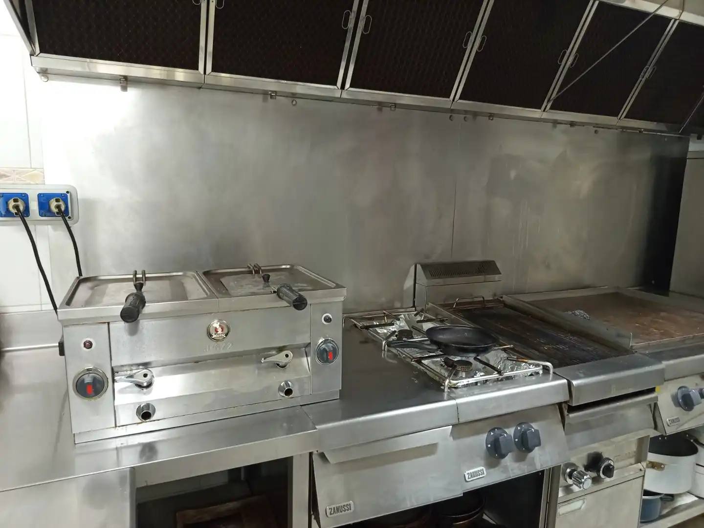 Commercial properties for sale in Granyanella  with Air Conditioner, Heating and Terrace