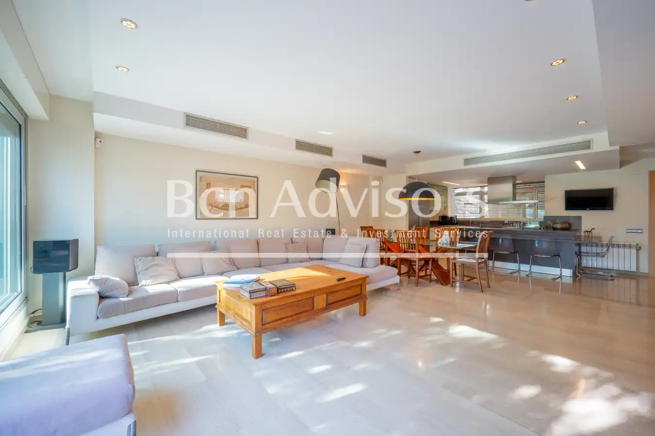 Sala de estar de Casa o chalet en venta en Barcelona con Aire acondicionado, Calefacción y Jardín privado