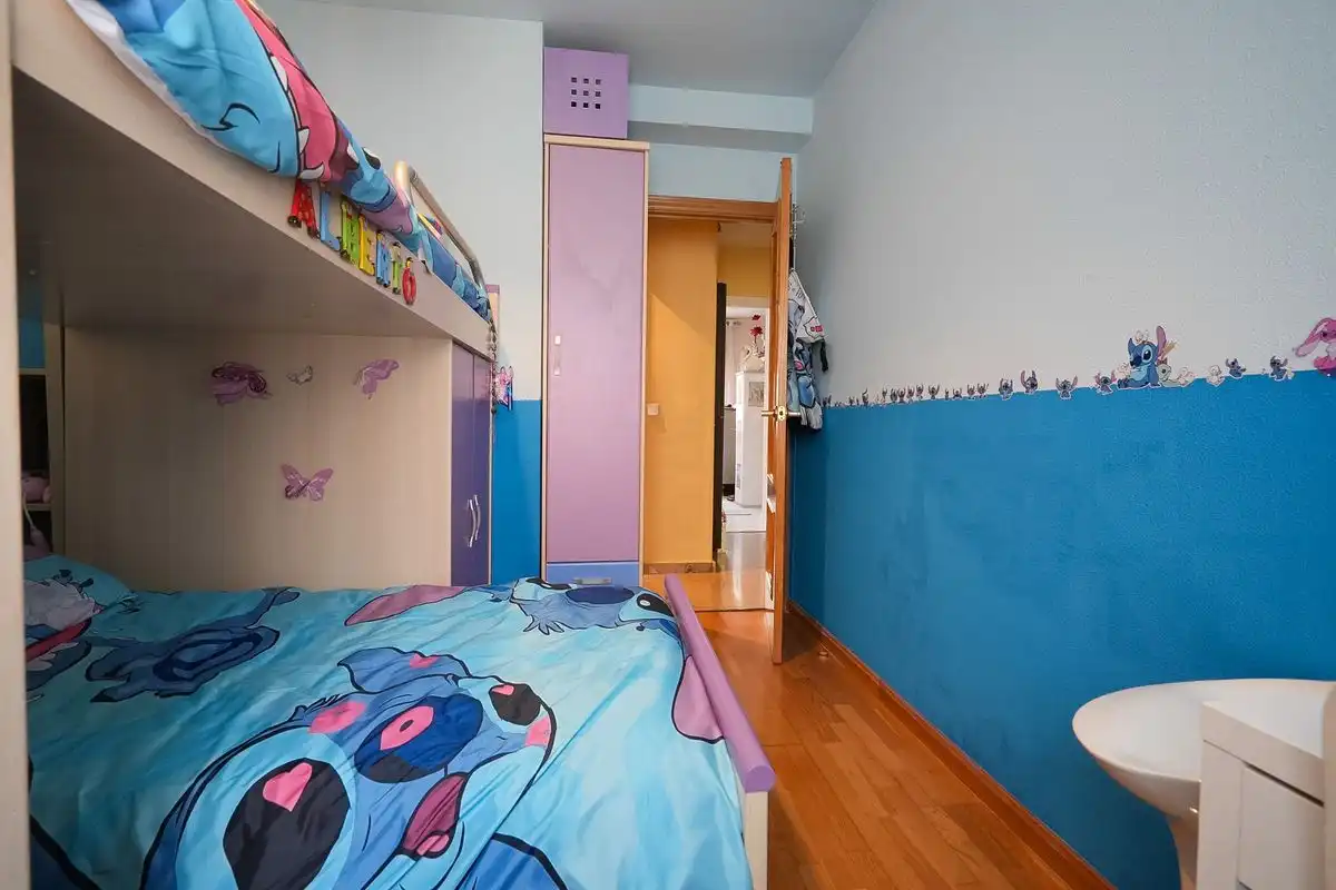 Habitación de Casa adosada en venta en Guadalajara con Aire acondicionado, Calefacción y Terraza