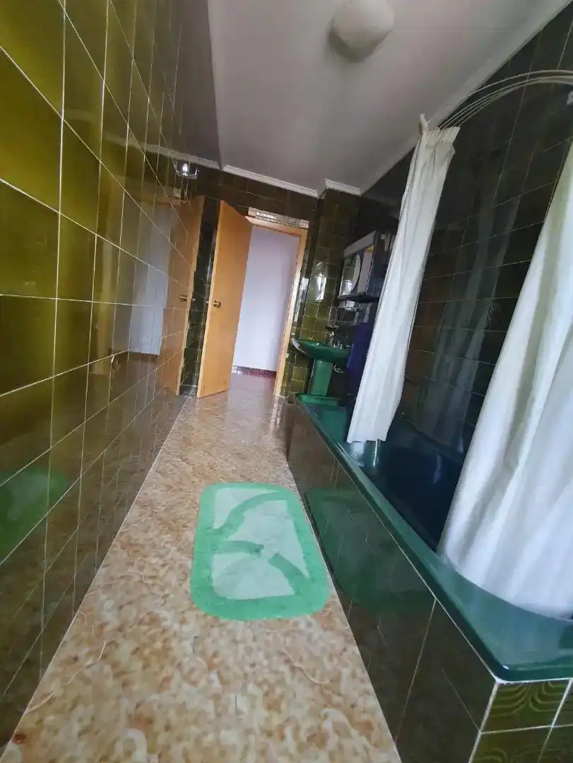 Baño de Piso en venta en Xunqueira de Ambía, Ourense