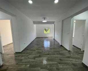 Flat for sale in Alzira  with Air Conditioner, Heating and Balcony