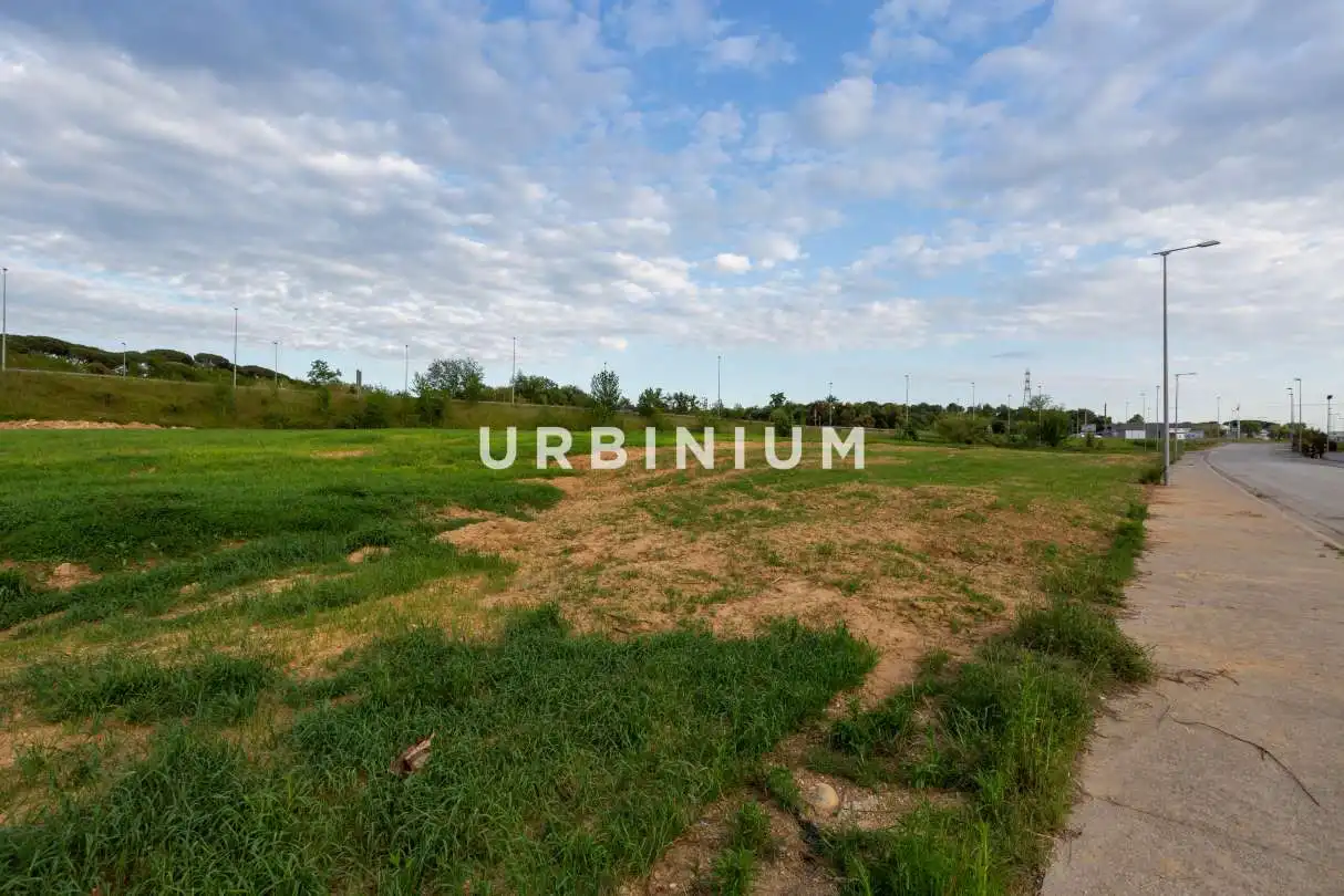 Industrial land for sale in Fornells de la Selva, imagen 2