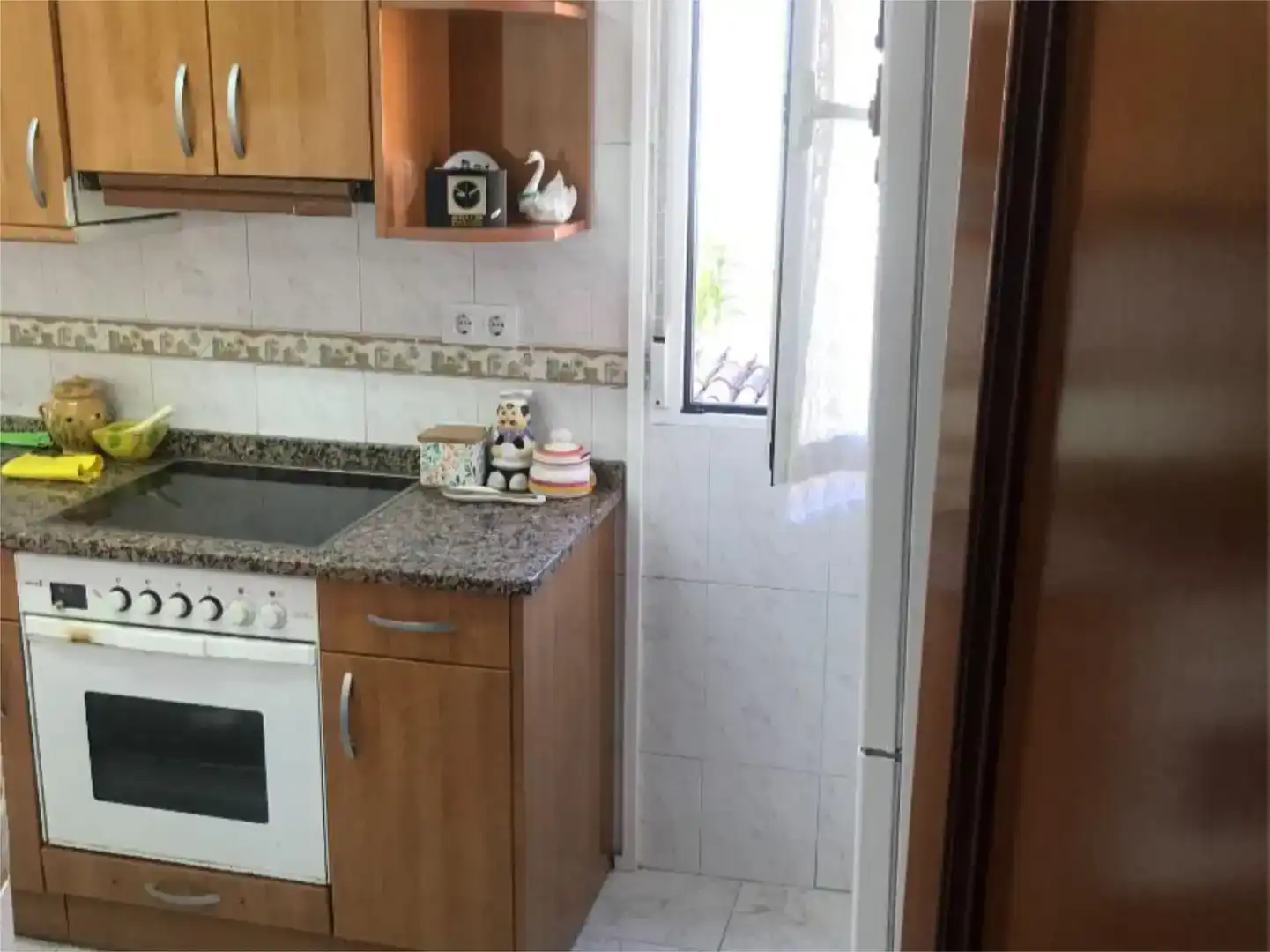 Küche von Wohnung zum Verkauf in  Zaragoza Capital mit Klimaanlage und Balkon