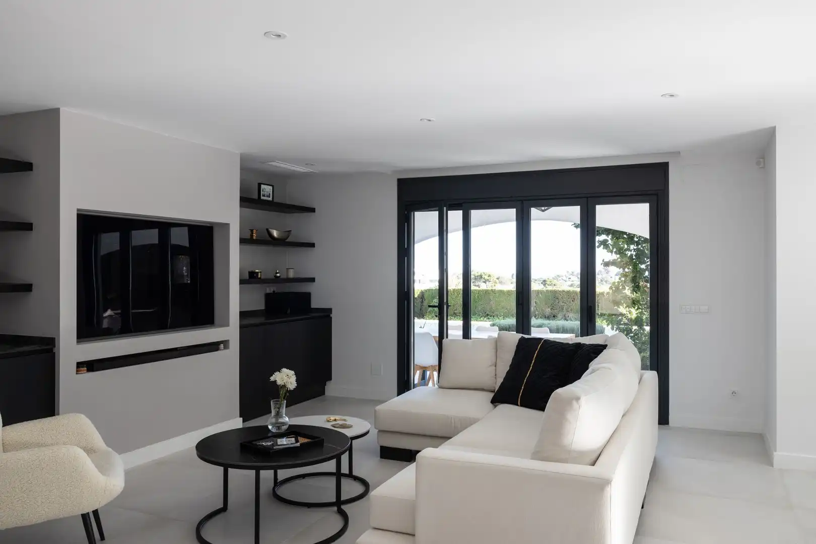 Sala de estar de Casa o chalet en venta en Benahavís con Terraza y Balcón