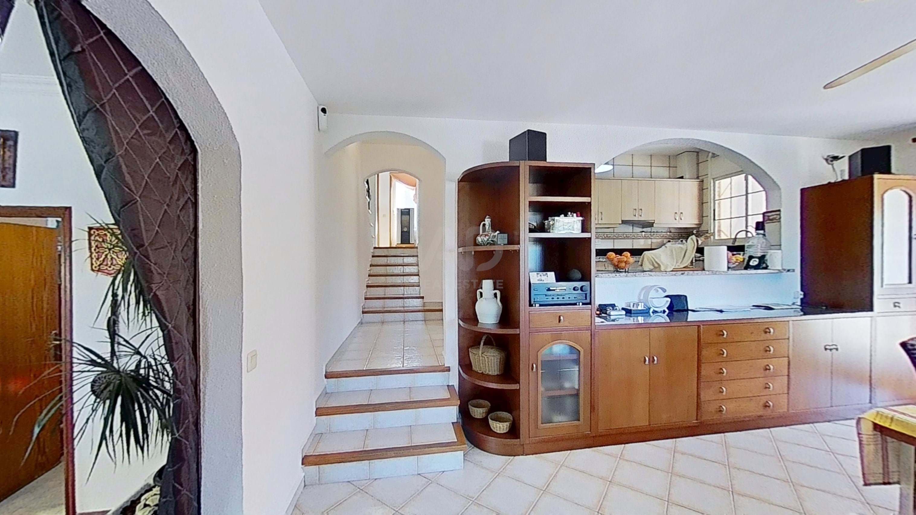 Cuina de Casa o xalet en venda en La Bisbal del Penedès amb Aire condicionat, Calefacció i Terrassa