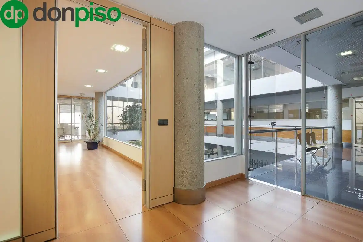 Edificio en venta en Calle FERNANDO DE LOS RIOS, Campus de la Salud